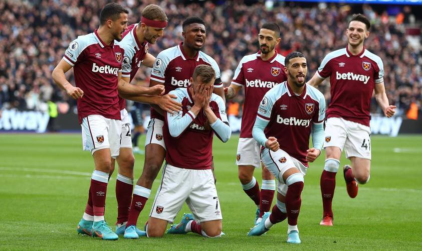 38轮仅丢23球！八户于南乡队史首次升级至日职乙联赛