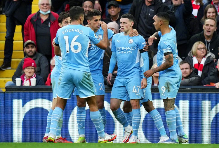 哈兰德本赛季出战20场中18场破门进32球，仅维拉、热刺对其零封